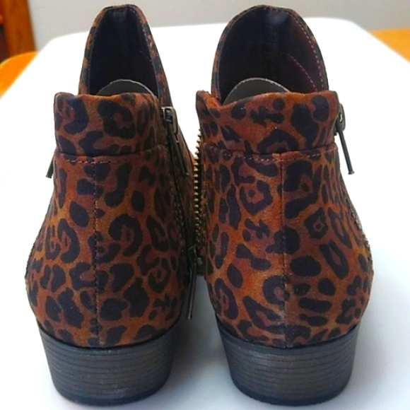 Sun + Stone Abby Brown Leopard Ankle Boot, 6.5M, NWT - Picture 5 of 9